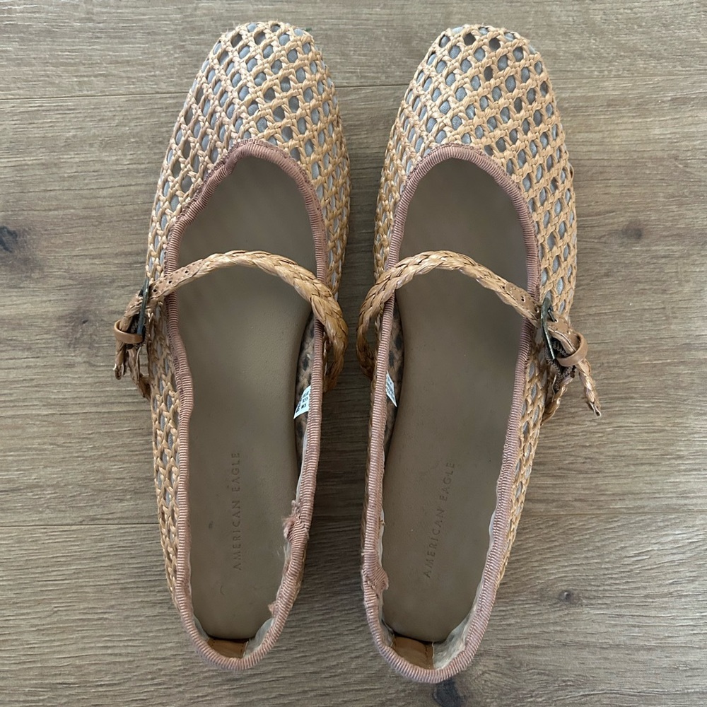 American Eagle Women's Tan Woven Flats